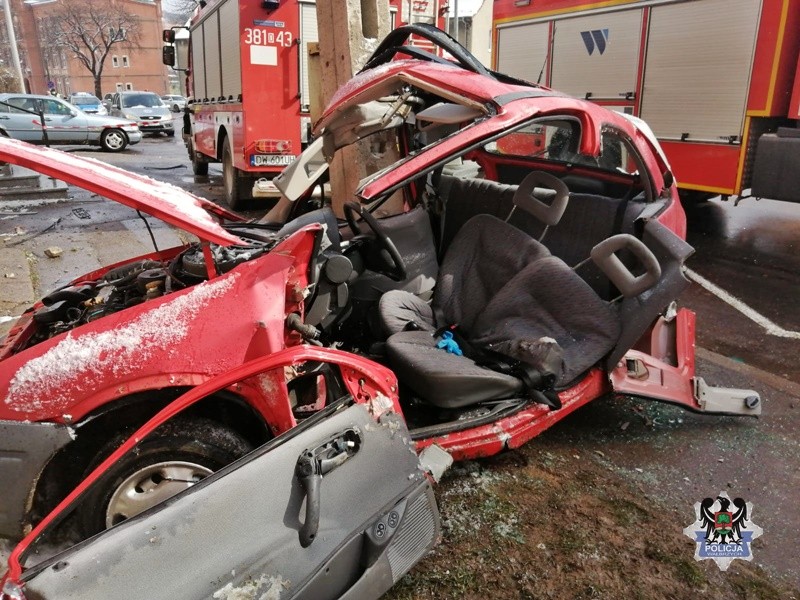 Nieletni bez uprawnień spowodował poważny wypadek