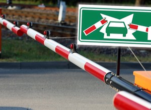 Ten znak może uratować życie. G-25 wkrótce pojawi się przy polskich drogach