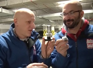 LED-y zamiast żarówek H4 - sprawdzamy retrofity Philipsa w starym aucie