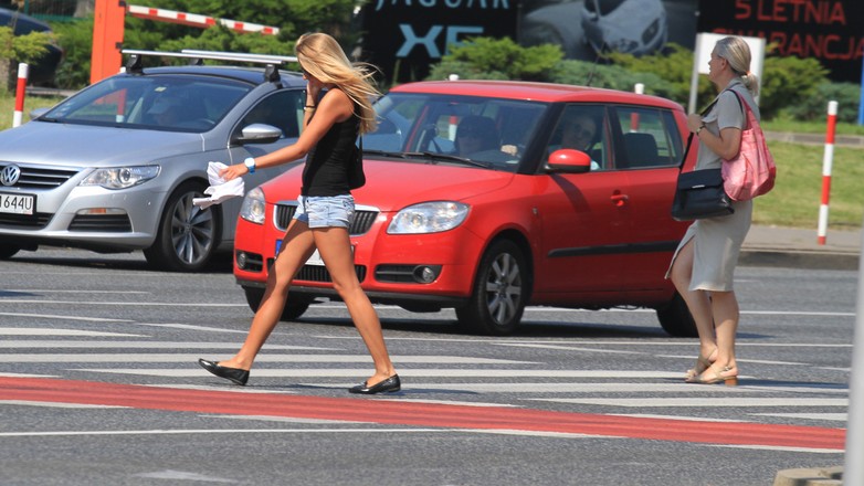 Piesi na pasach – już wkrótce z bezwzględnym pierwszeństwem?