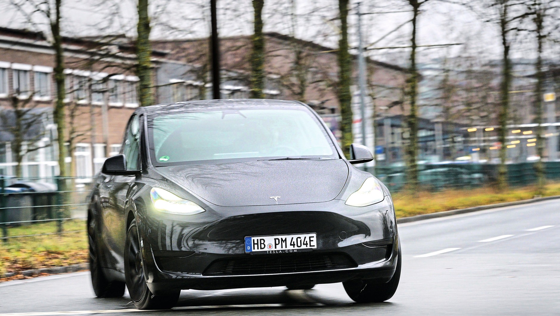 Tesla model Y to jedyny elektryczny model w zestawieniu najbardziej niezawodnych aut