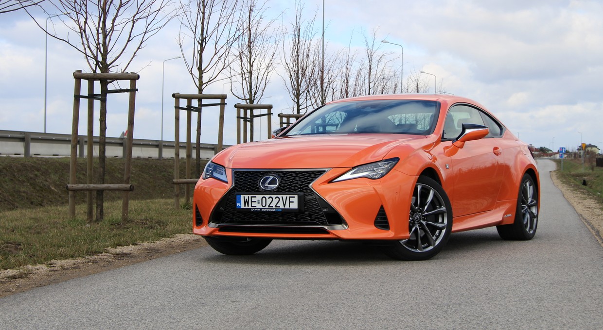 Lexus RC 300h – wygląda super, ale jeździ jak Prius