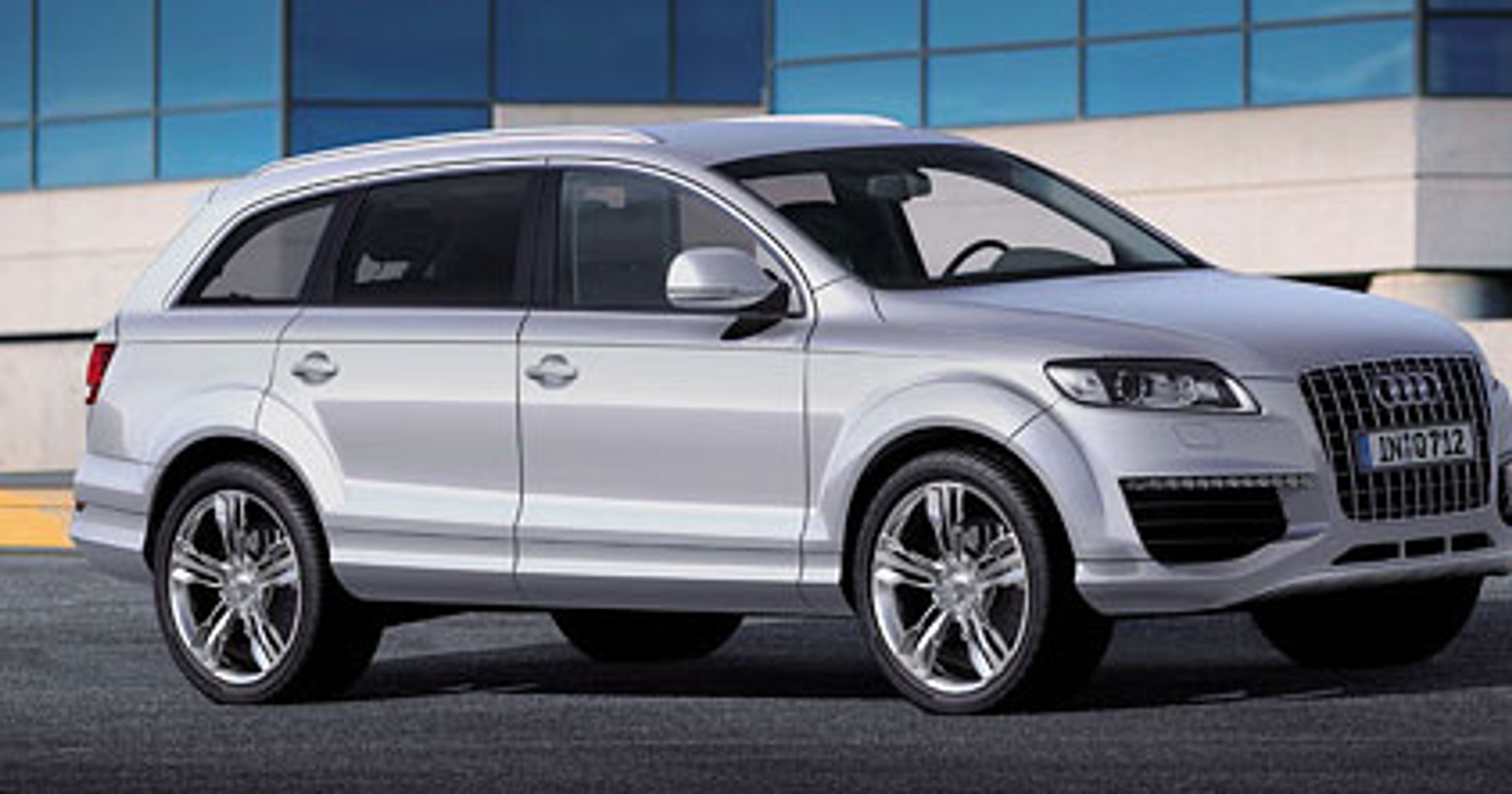 Audi Q7 V12 TDI (500 KM): z wyścigów Le Mans pod maskę Q7