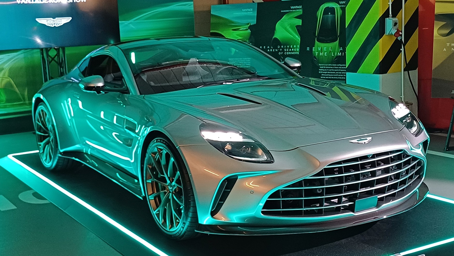 Aston Martin Vantage 2024