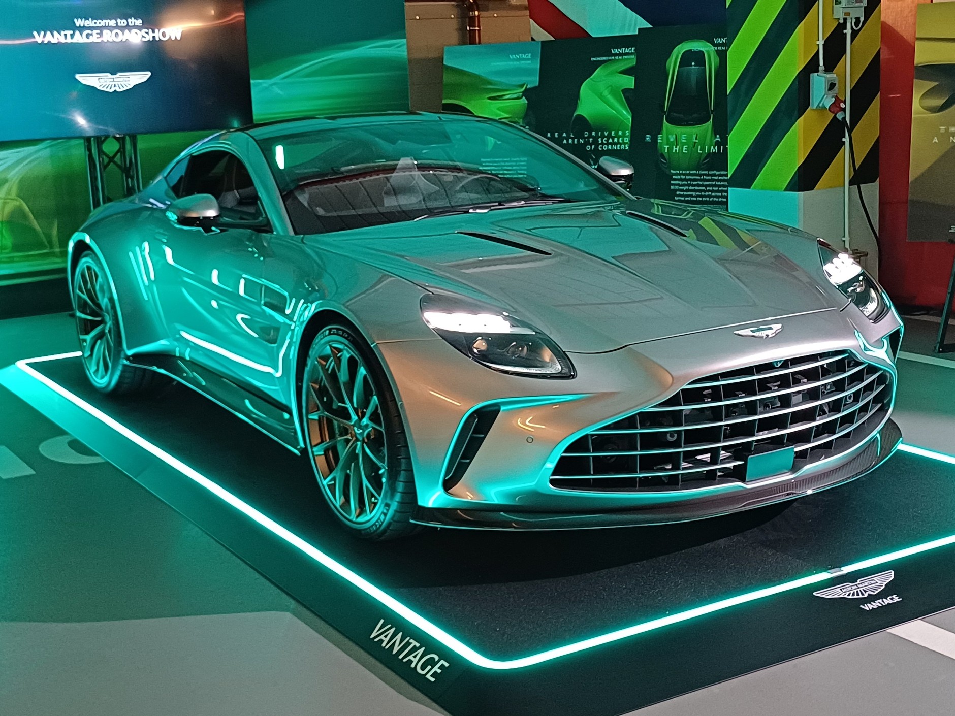 Aston Martin Vantage 2024