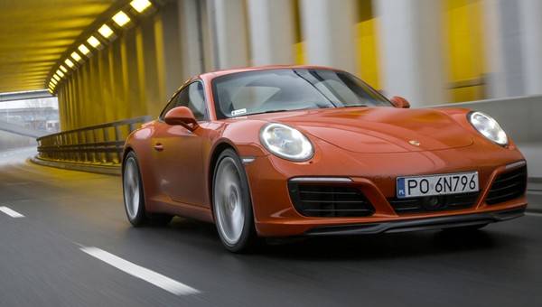 Porsche 911 Carrera S (4)