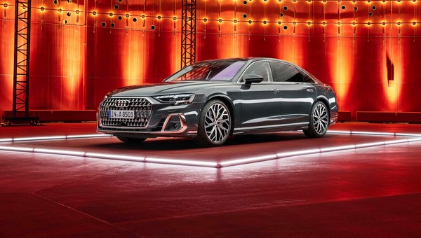 Audi A8 po liftingu – inny wygląd, więcej luksusu i lepsza technika