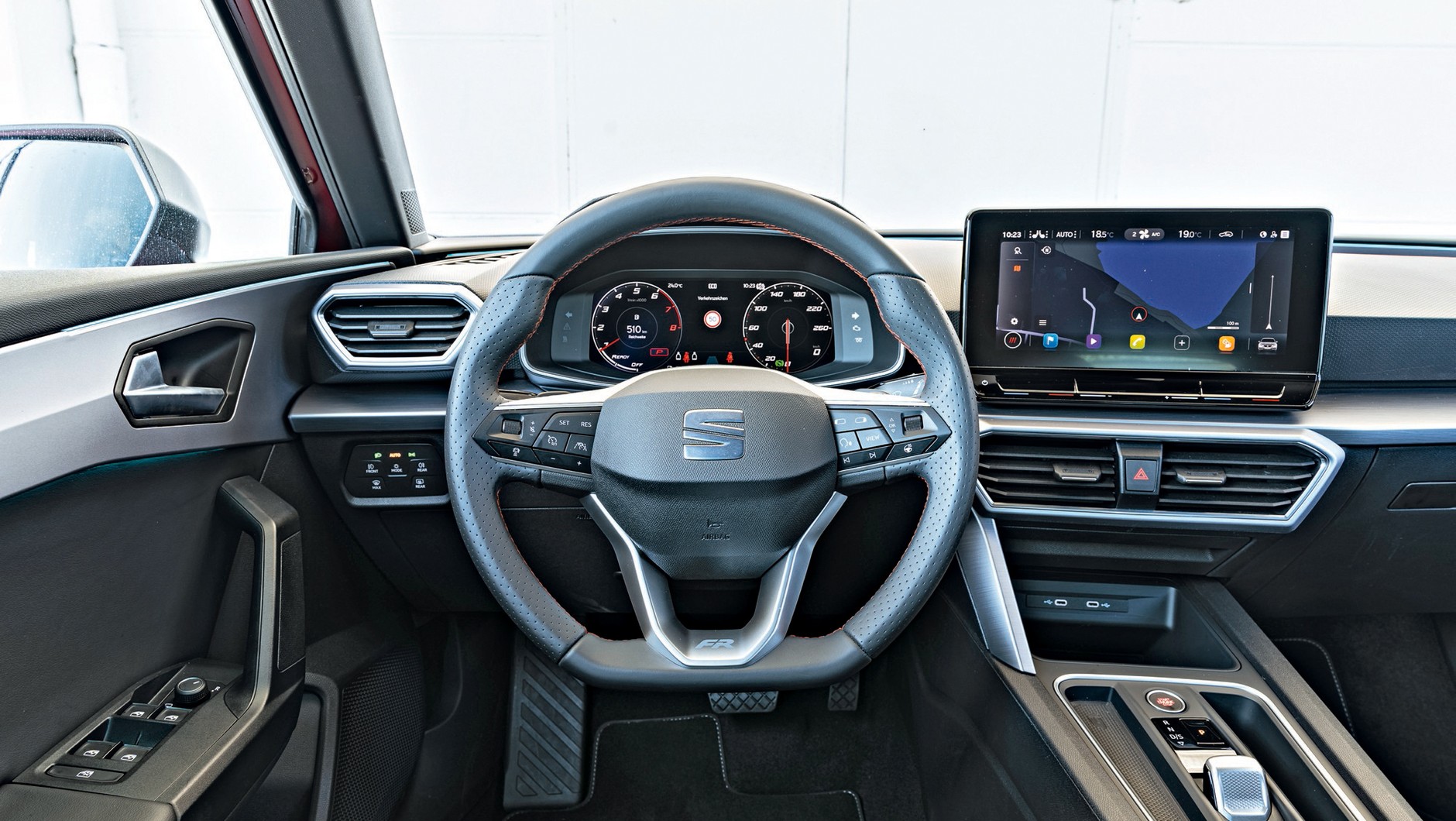Seat Leon - kokpit