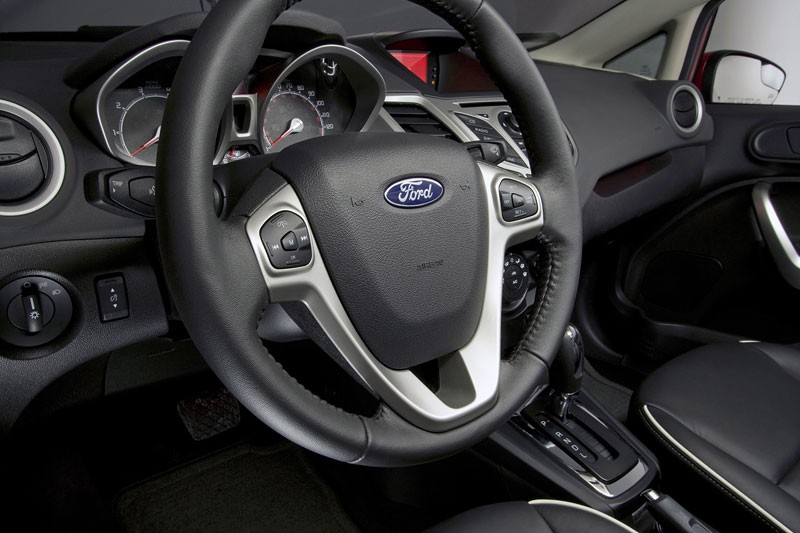 Ford Fiesta: hatchback i sedan z silnikiem 1,6 Ti-VCT (USA)