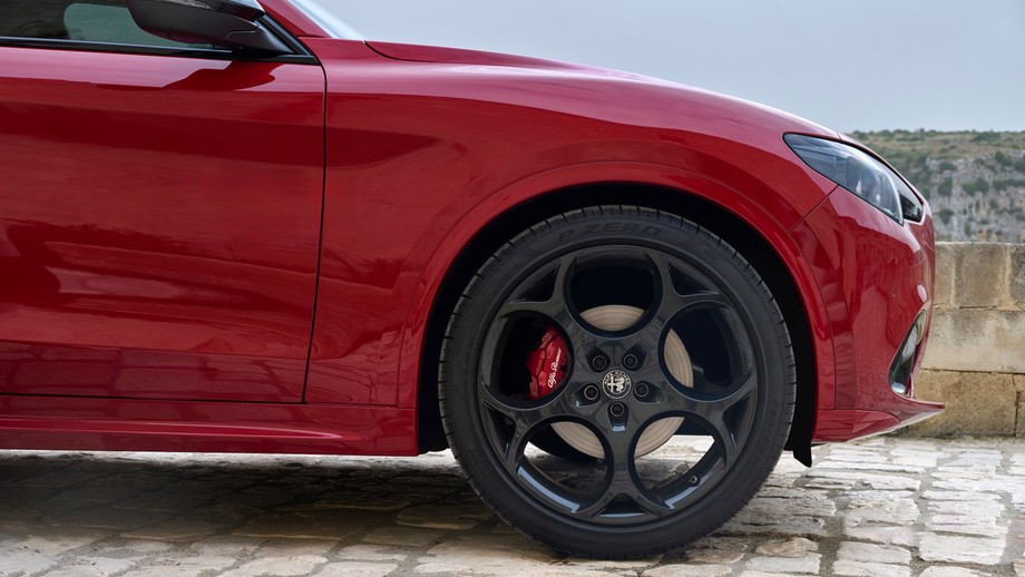 Alfa Romeo Stelvio Tributo Italiano