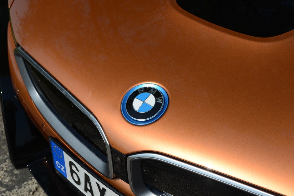 BMW i8 Roadster