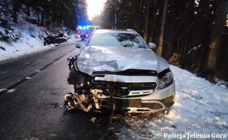 Wypadek w okolicy "zakrętu śmierci"