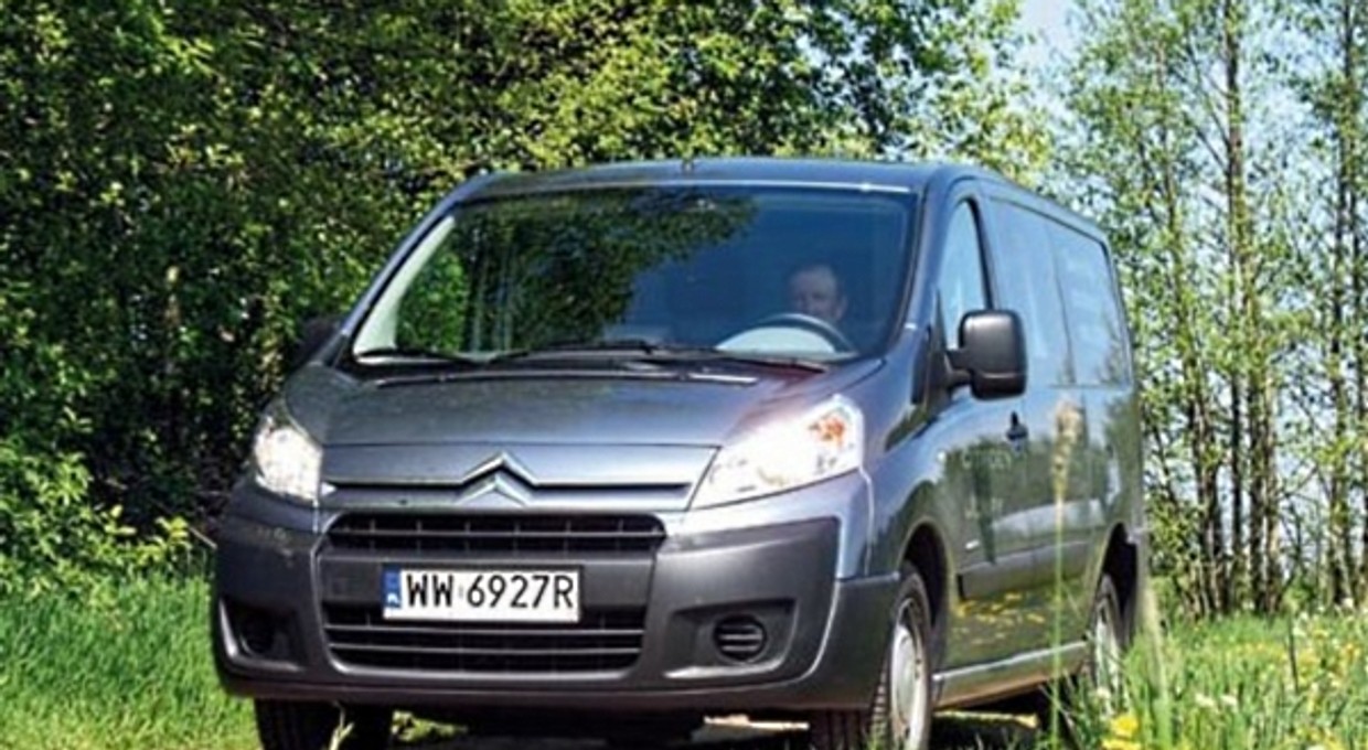 Citroen Jumpy. Dostawczak z nutą vana