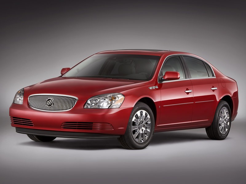 Buick Lucerne: poszerzona oferta wersji