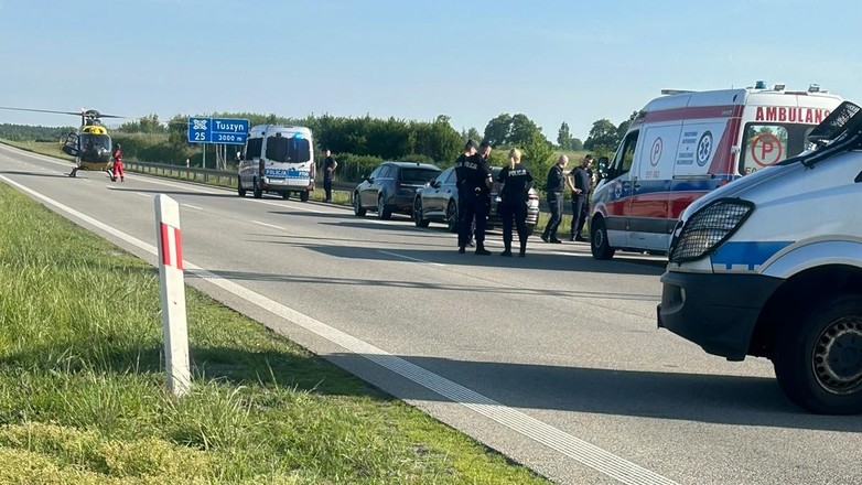Obraz pochodzący z serwisu https://lodzka.policja.gov.pl/ld/informacje/96216,Policjanci-ruszyli-na-pomoc-nieprzytomnemu-mezczyznie.html