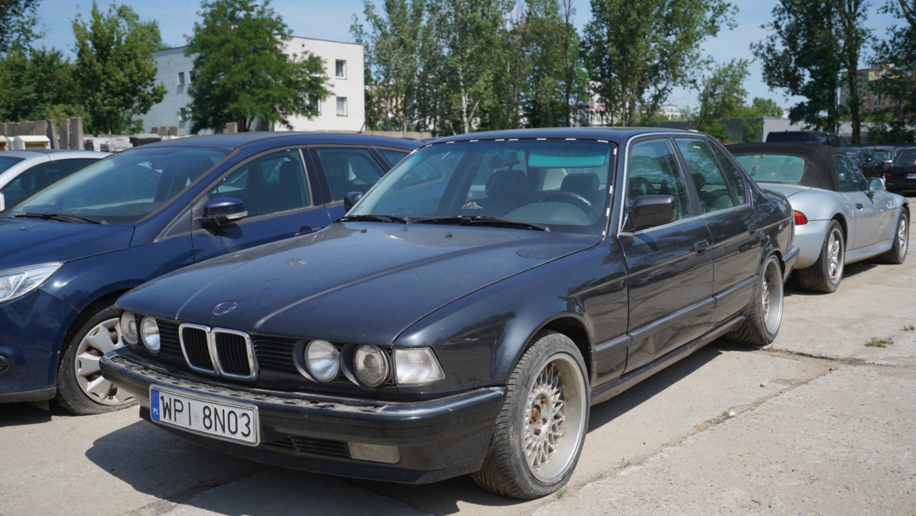BMW 735i