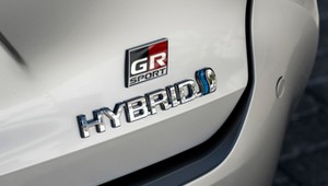 Toyota sprzedała w Polsce już 300 tys. hybryd. Króluje jeden model