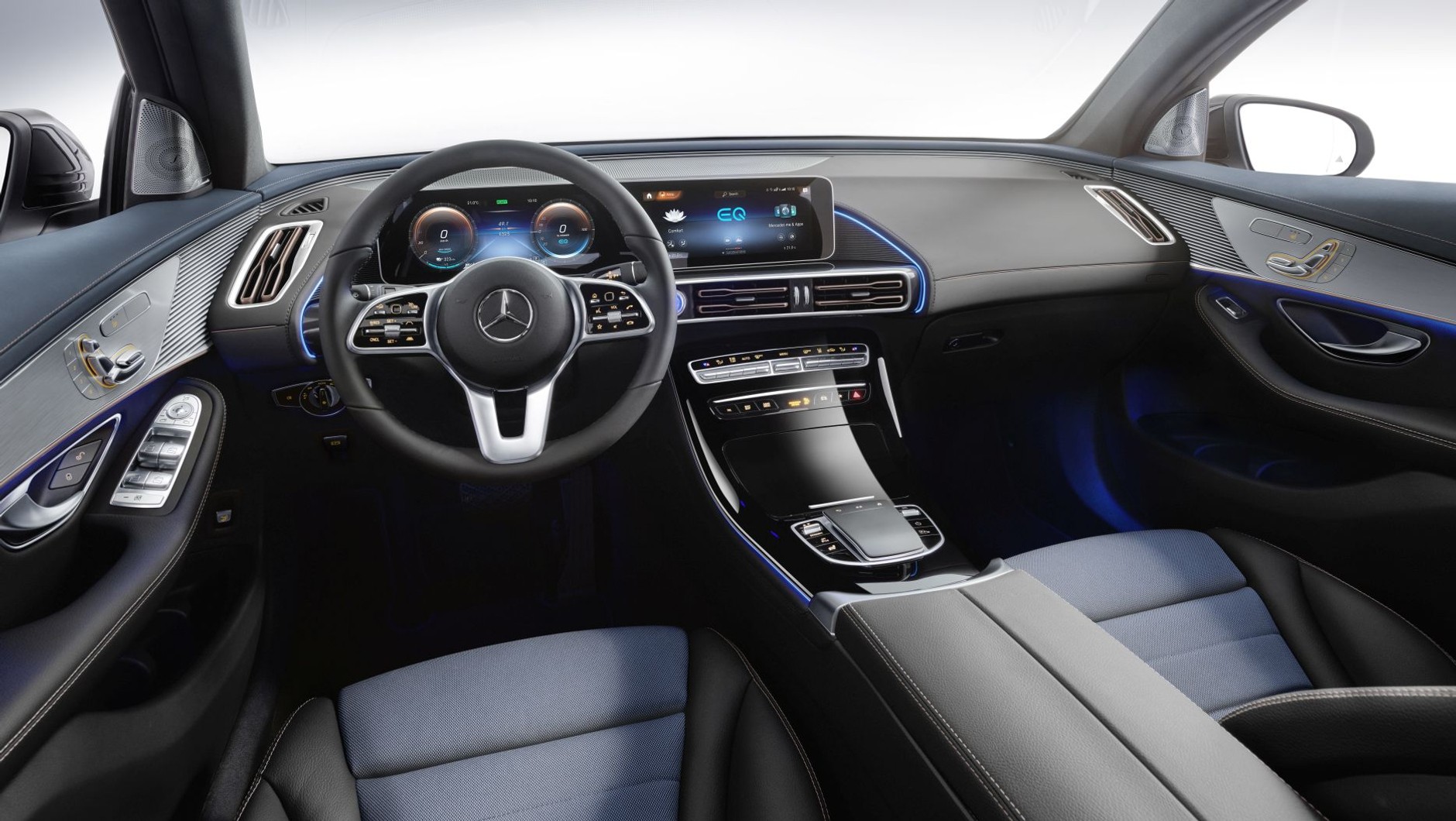 Mercedes EQC - wnętrze świetnie wykonane. W przedprodukcyjnych egzemplarzach trudno było do czegoś się przyczepić