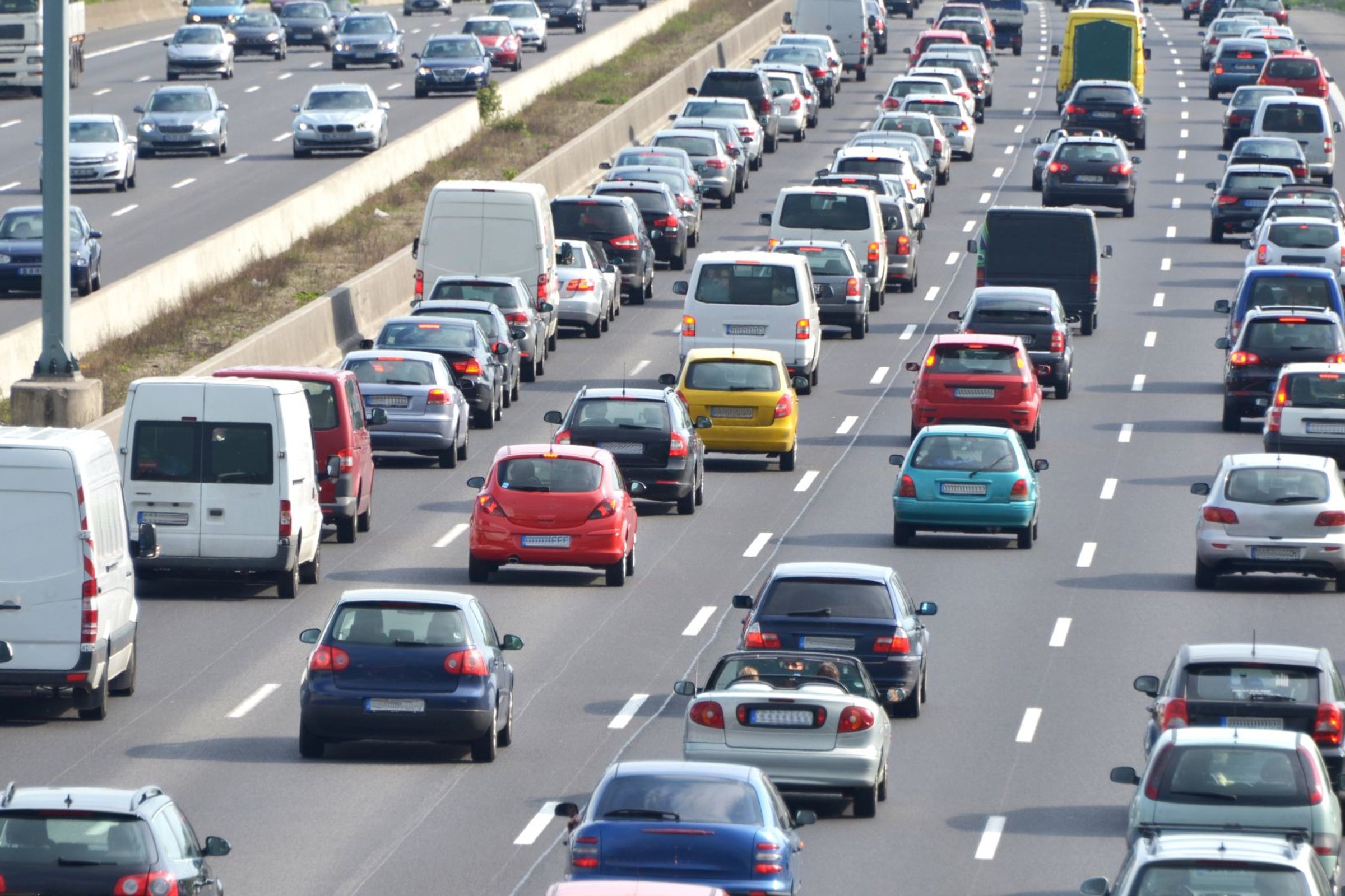 Wielu kierowców wciąż nie zna tej zasady. A za to grozi mandat i punkty karne