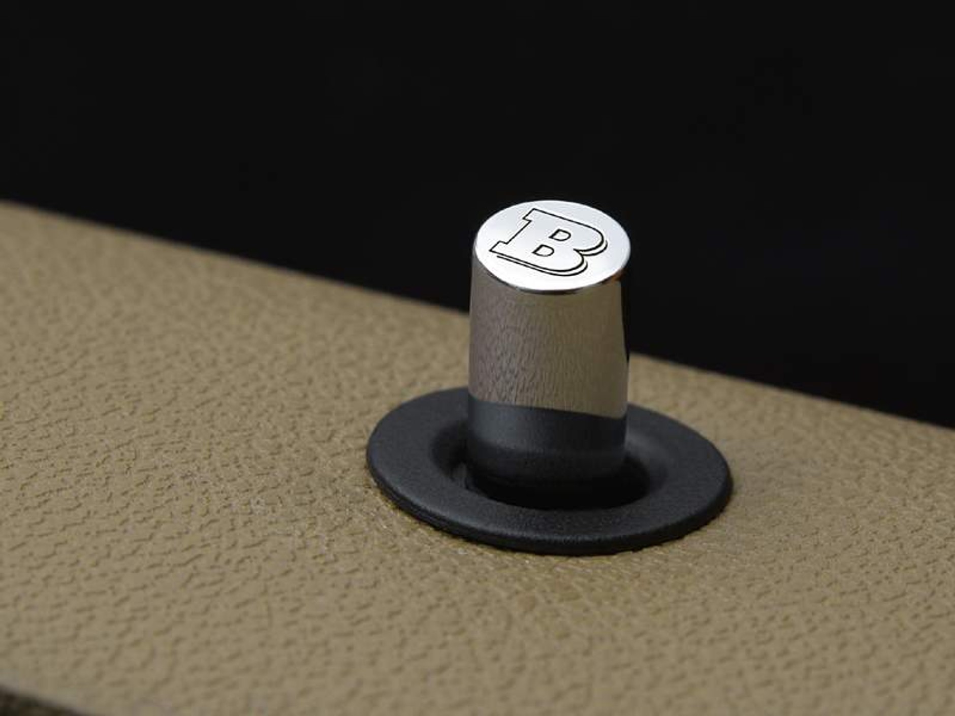 Mercedes GL Brabusa - ostry jak brzytwa