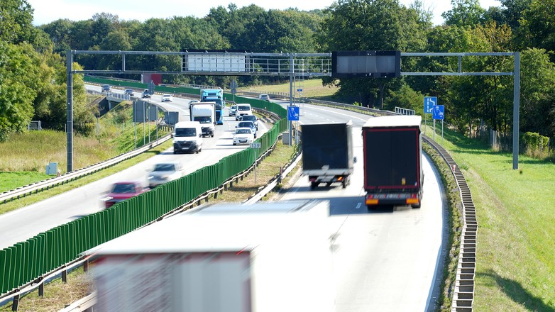 Odcinkowy pomiar prędkości na A4 pomiędzy węzłami Kąty Wrocławskie i Pietrzykowice