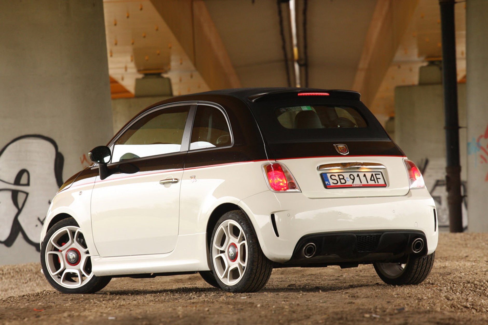 Abarth 500c: Maluszek ze sportowymi aspiracjami