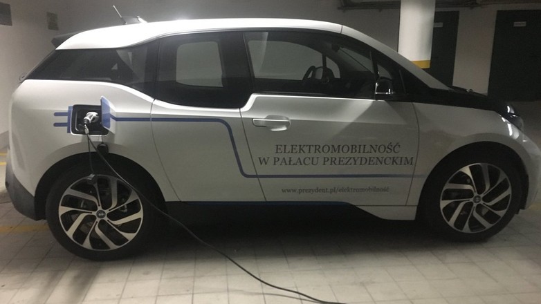 Elektryczne BWM prezydenta Dudy