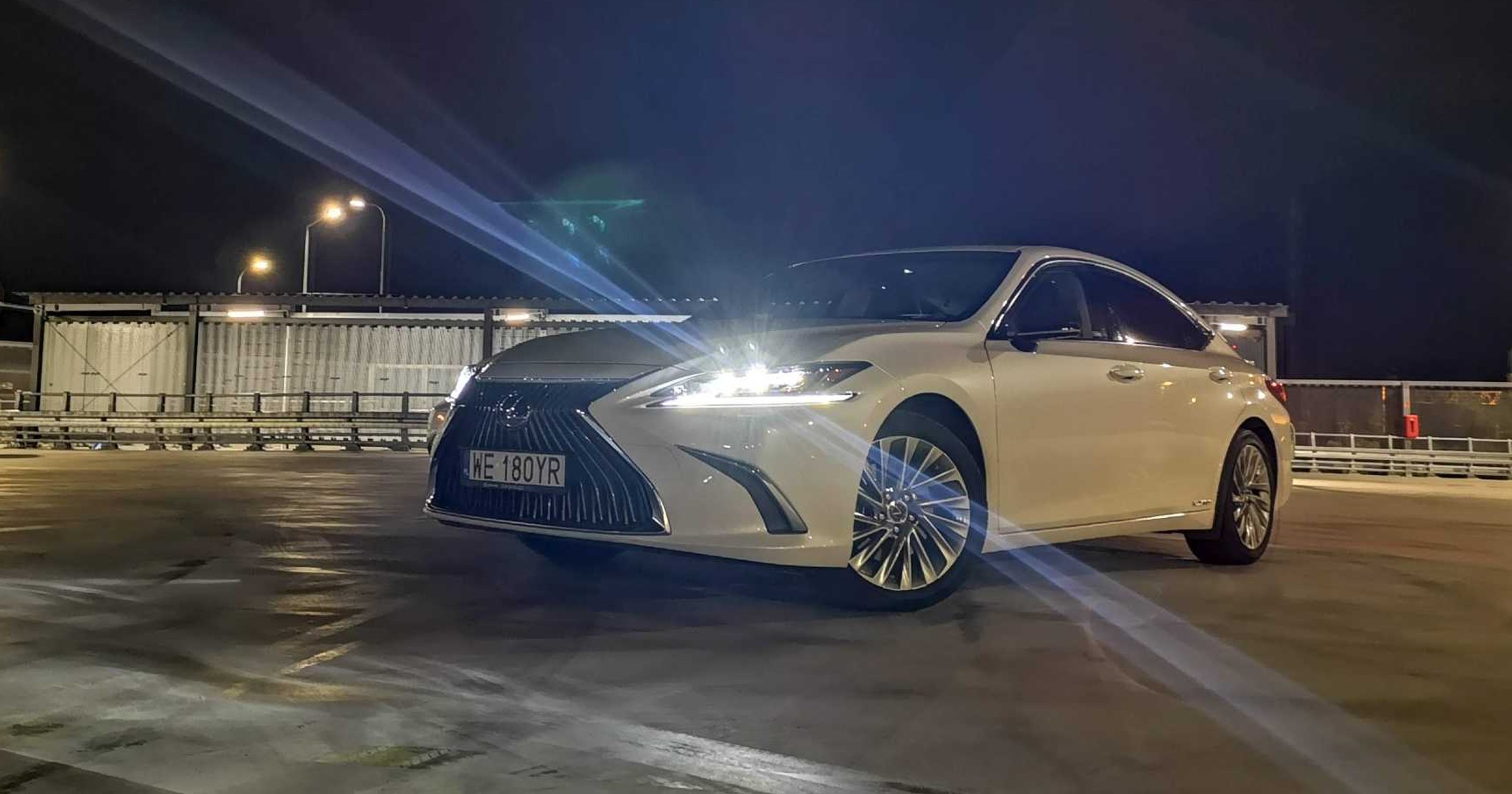 Lexus ES