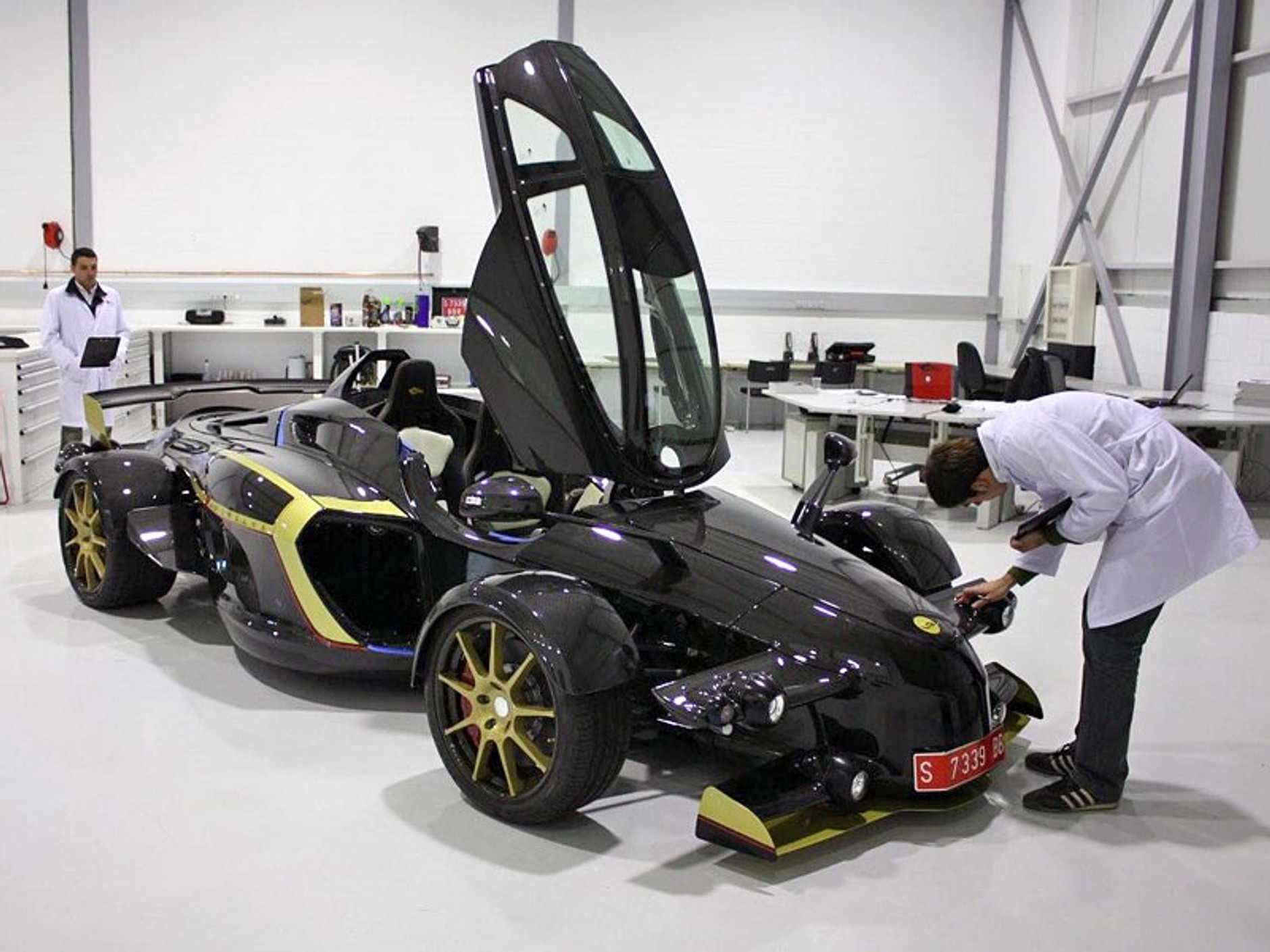 Genewa 2009: Tramontana R - rakieta na kołach