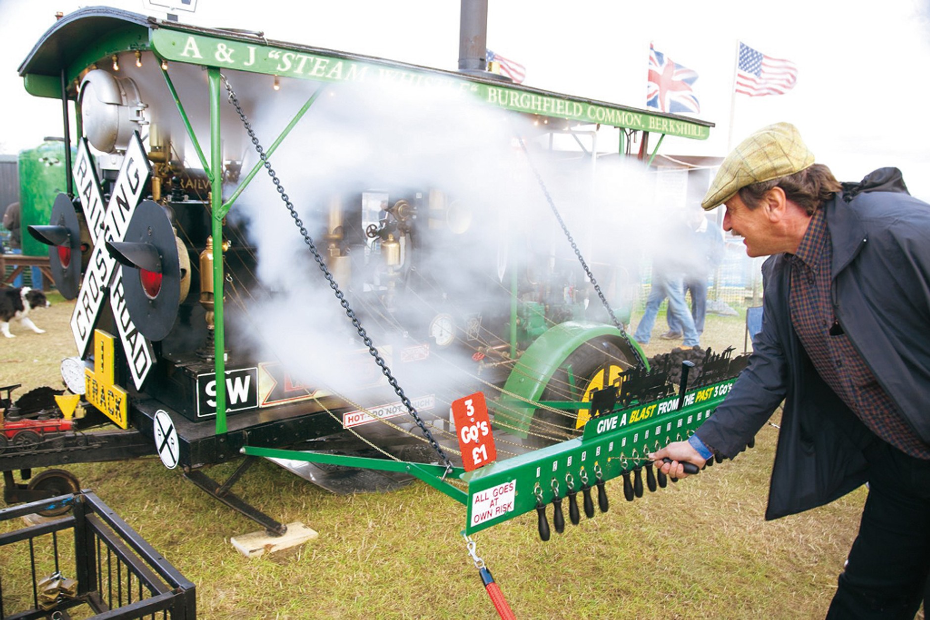 Pełną parą! Relacja  ze zlotu pojazdów z napędem parowym