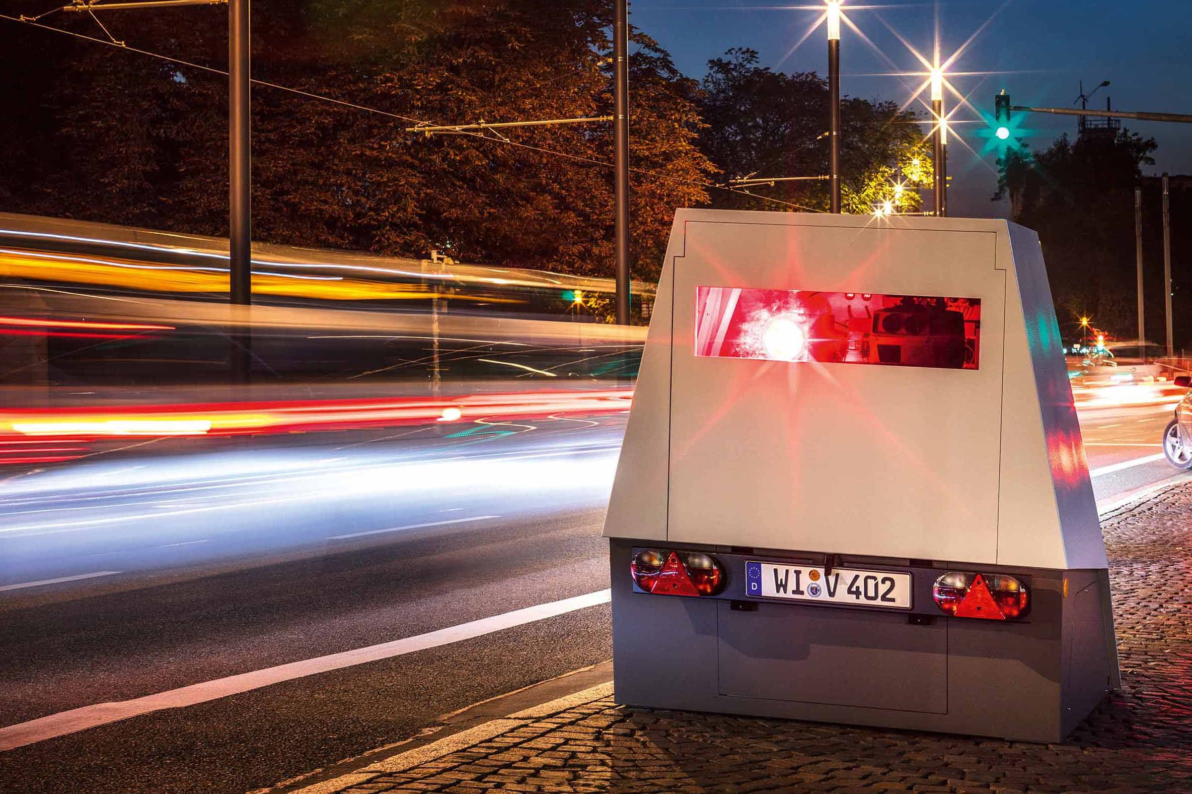 "Zdewastowali" fotoradar, ale go nie zniszczyli. W Francji znaleźli "sprytny" sposób