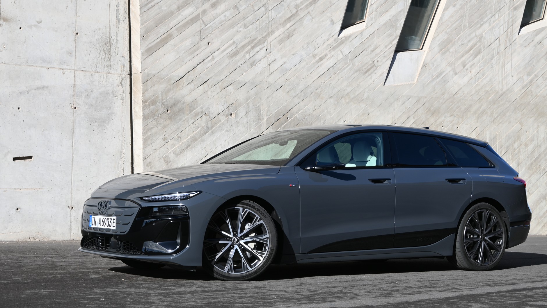 Audi A6 e-tron Avant