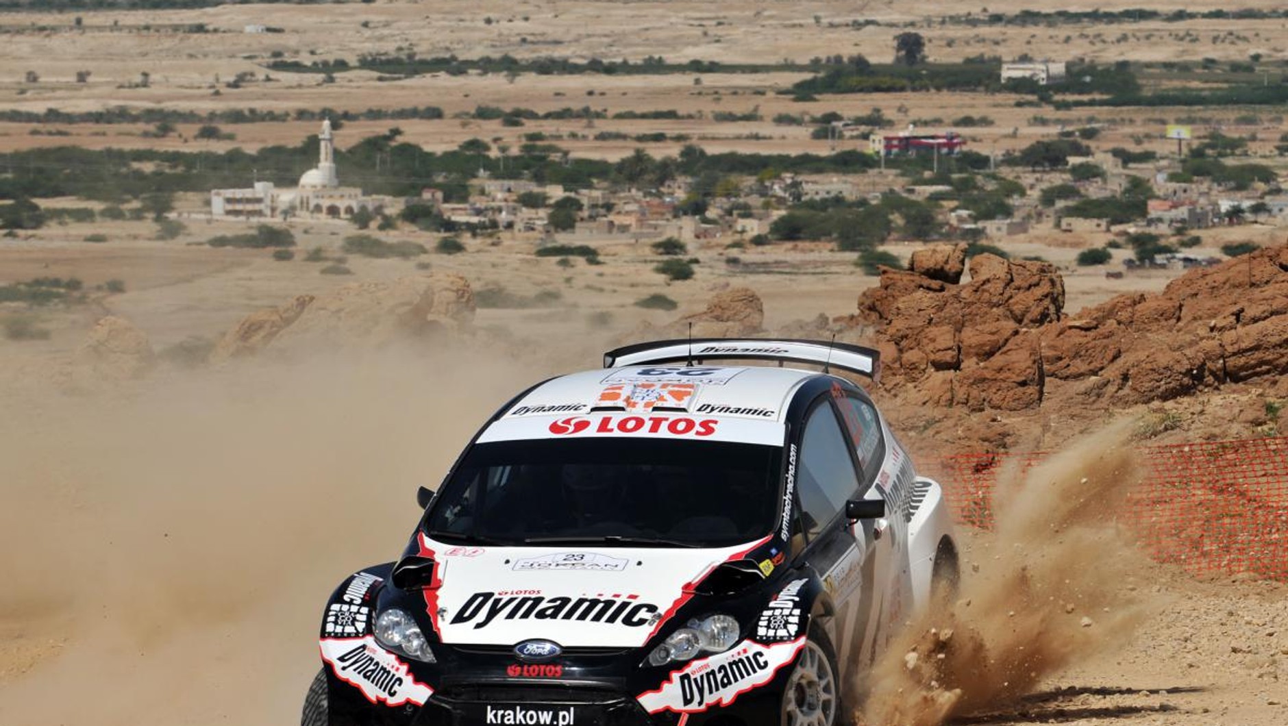 Rajd Jordanii 2010: kto szybszy na pustyni - Citroën czy Ford? (relacja na żywo z 1. etapu)