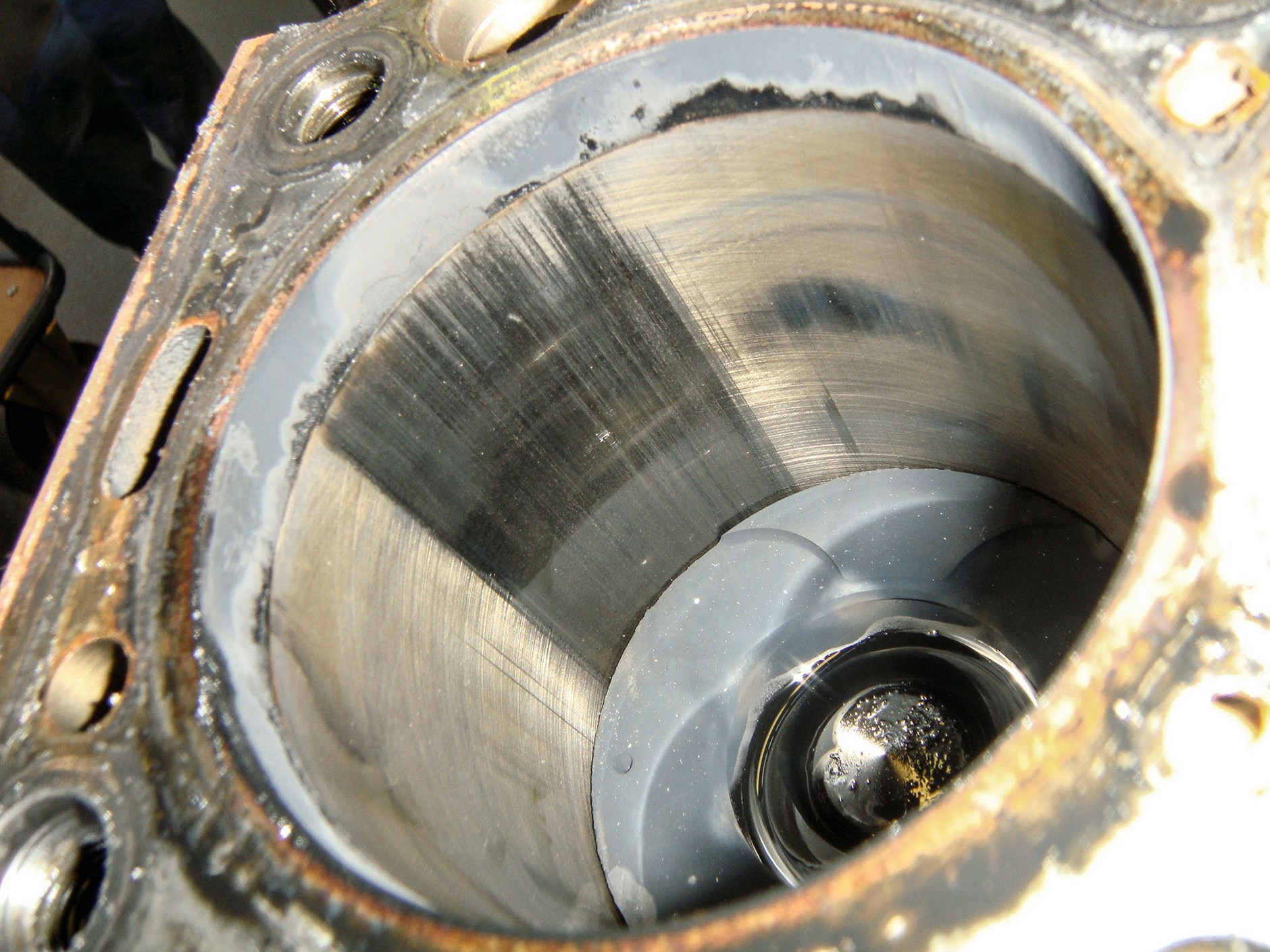 Awarie tłoków i cylindrów