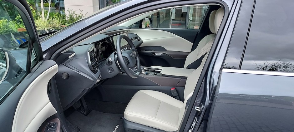 Lexus RX 450h+