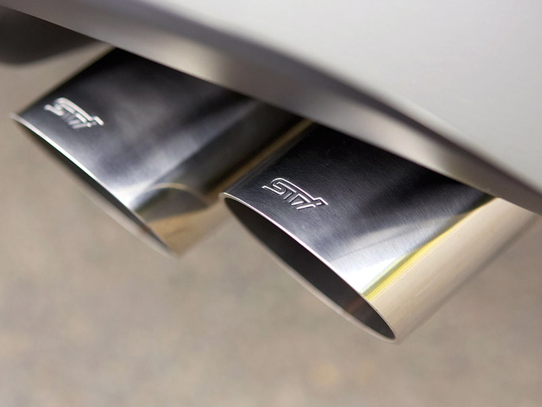 Subaru Liberty GT STI: ostre Legacy dla Australii