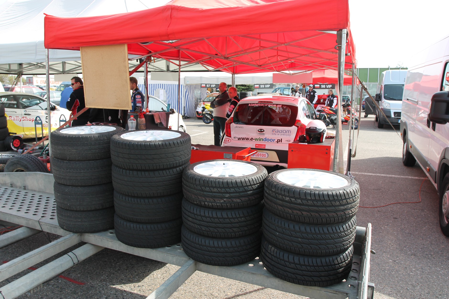 Bartłomiej Mirecki zwycięzcą Kia Lotos Race 2012