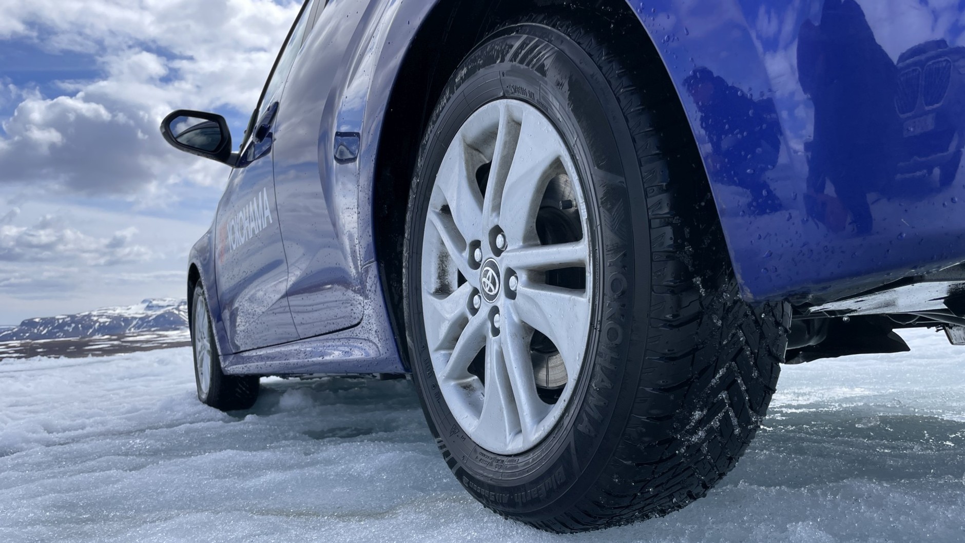 Opony całoroczne Yokohama BluEarth-AllSeason2 na Toyocie Yaris