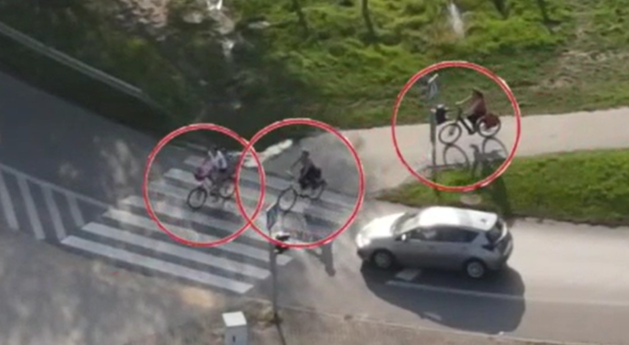 Policjanci obserwowali rowerzystów. "Muszą liczyć się z mandatami" [WIDEO]