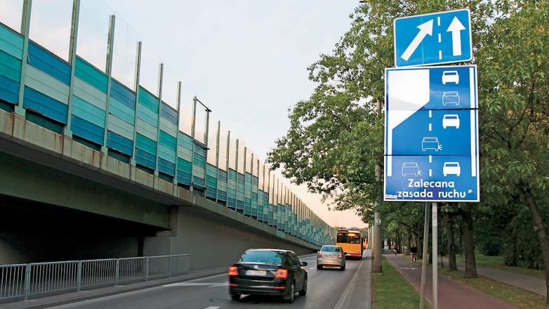 Korytarz życia i jazda na suwak – będą obowiązkowe