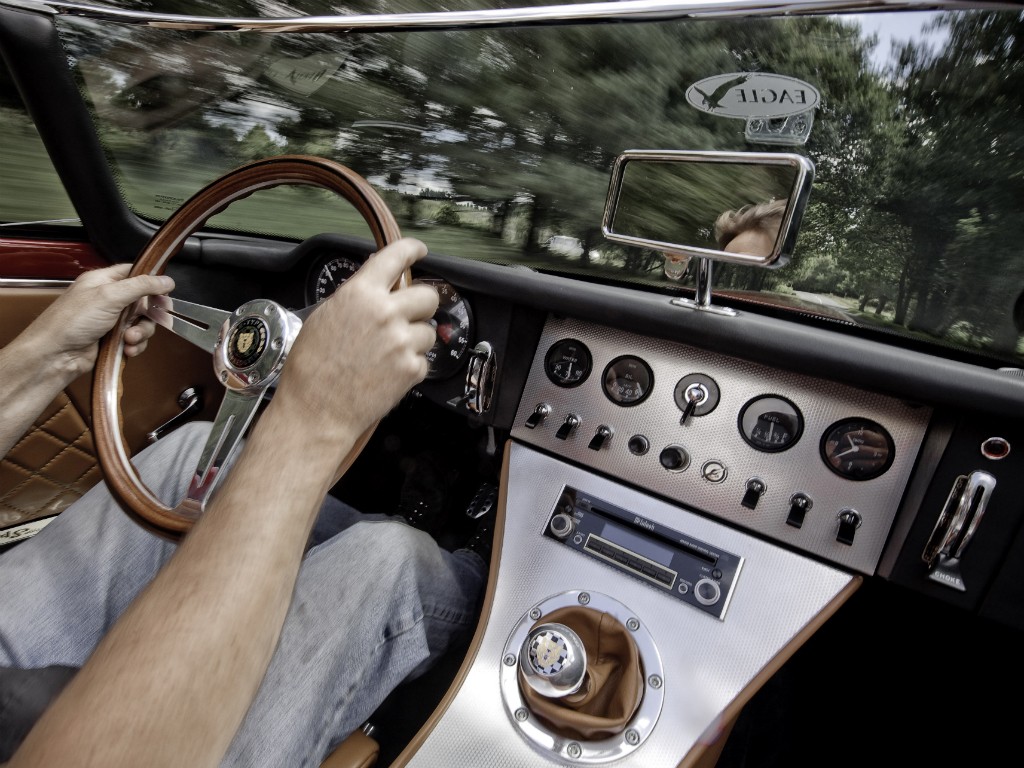 Jaguar E-Type Speedster - Nowoczesna legenda