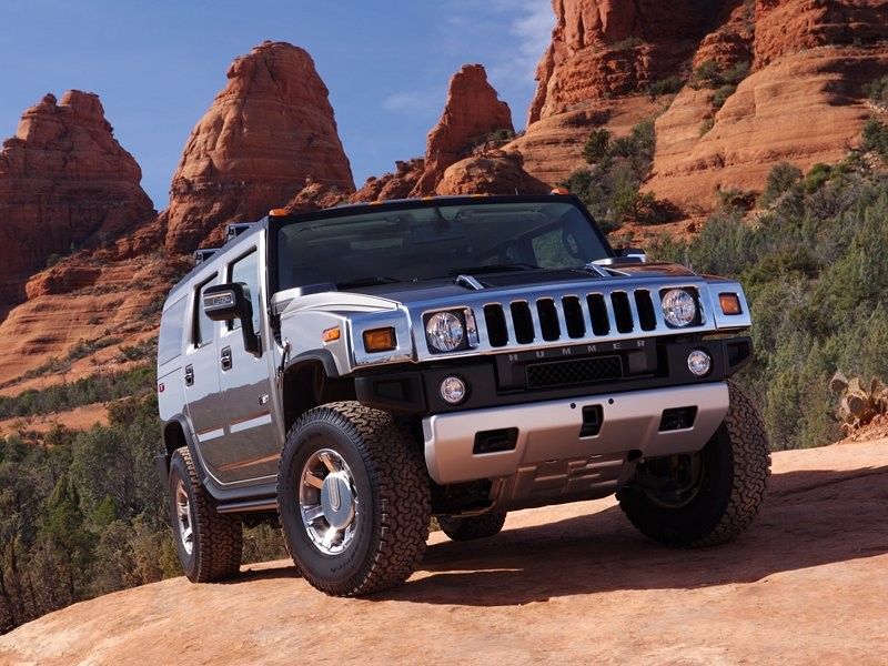 Hummer H2 z nowym silnikiem i wnętrzem