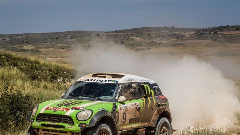 Triumf Mini, Hołowczyc 4. na mecie w Baja Aragon