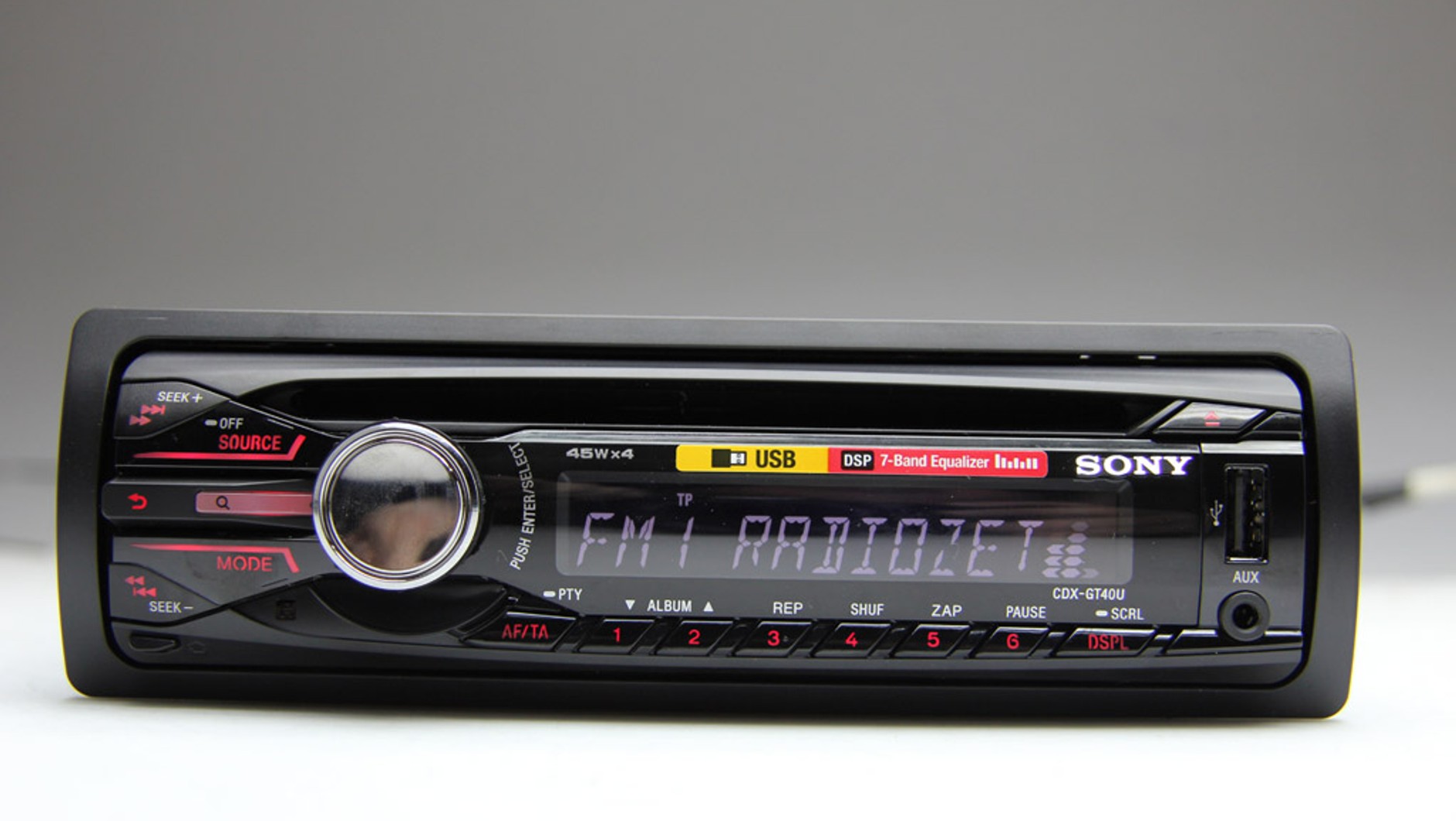 Clarion kontra Sony i Kenwood: brzmienie to nie wszystko