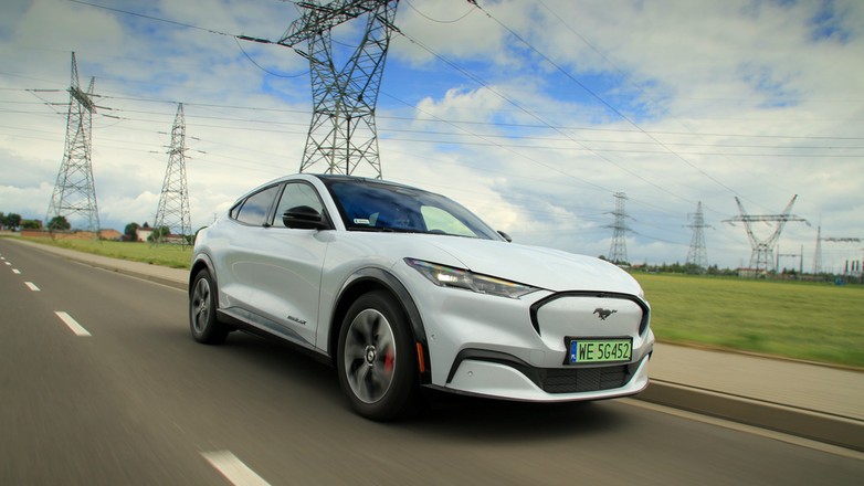 Ford Mustang Mach-E 351 KM AWD 98 kWh 2022 r. 1 generacja