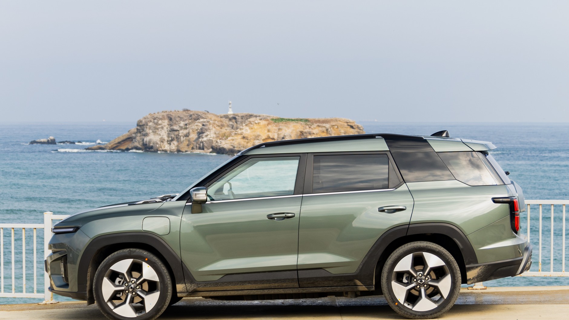 SsangYong Torres EVX