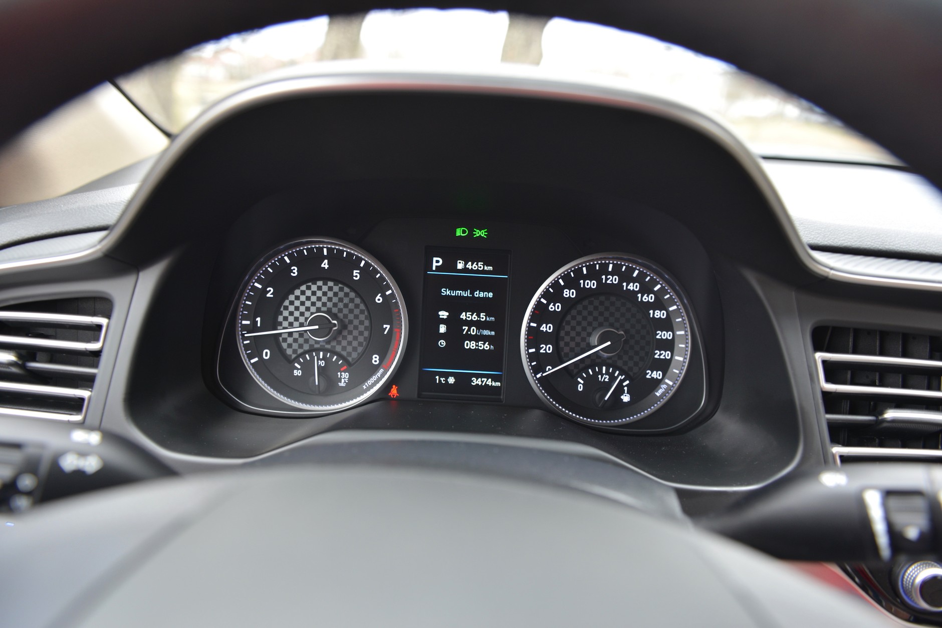 Hyundai Elantra 1.6 6AT