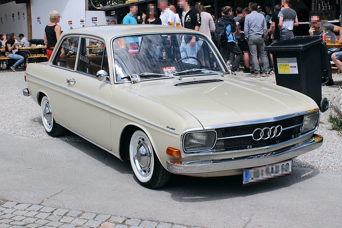 37. Zlot fanów GTI nad jeziorem 37. Wörthersee