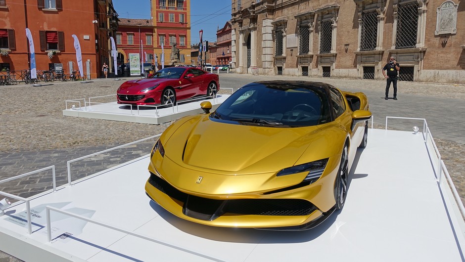 Ferrari SF90 Spider