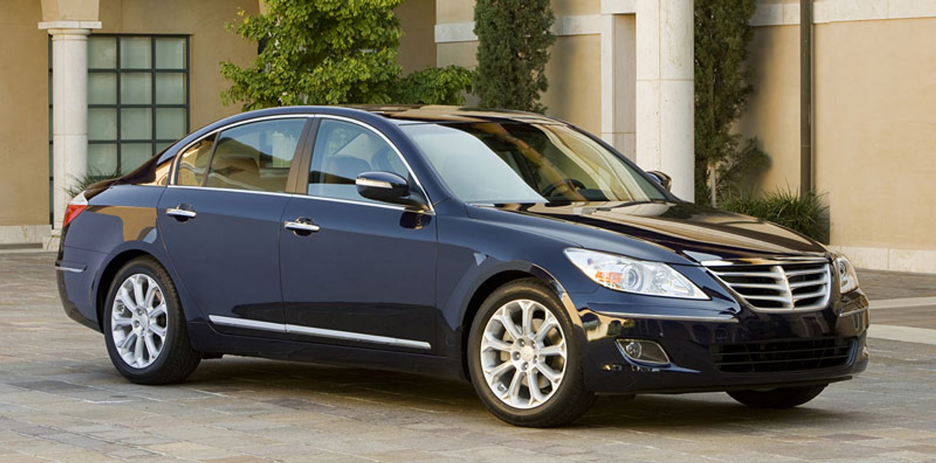 Detroit 2008: Hyundai Genesis - koreański flagowiec dopływa (oficjalne informacje)